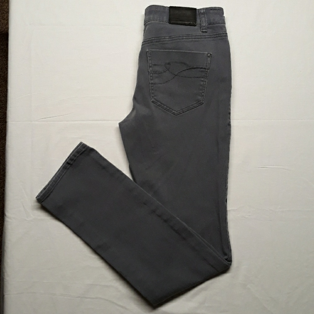 DKNY Jeans